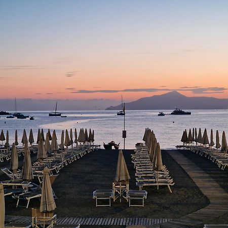 Suite Hotel Nettuno Sestri Levante Exterior foto